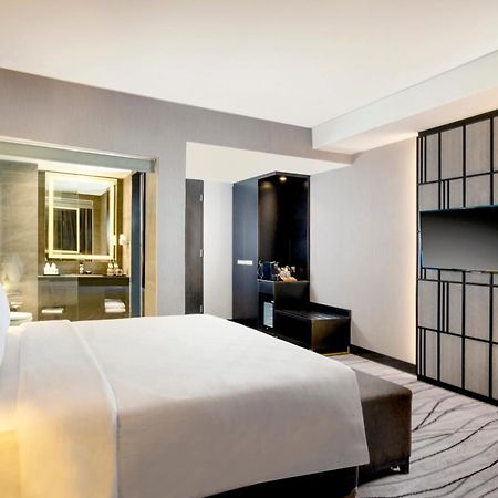 Grand Swiss-Belhotel Darmo Surabaia Exterior foto