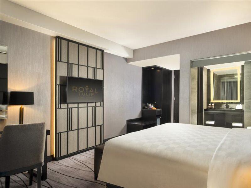 Grand Swiss-Belhotel Darmo Surabaia Exterior foto