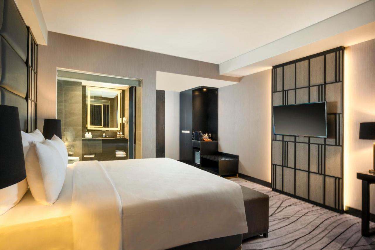 Grand Swiss-Belhotel Darmo Surabaia Exterior foto