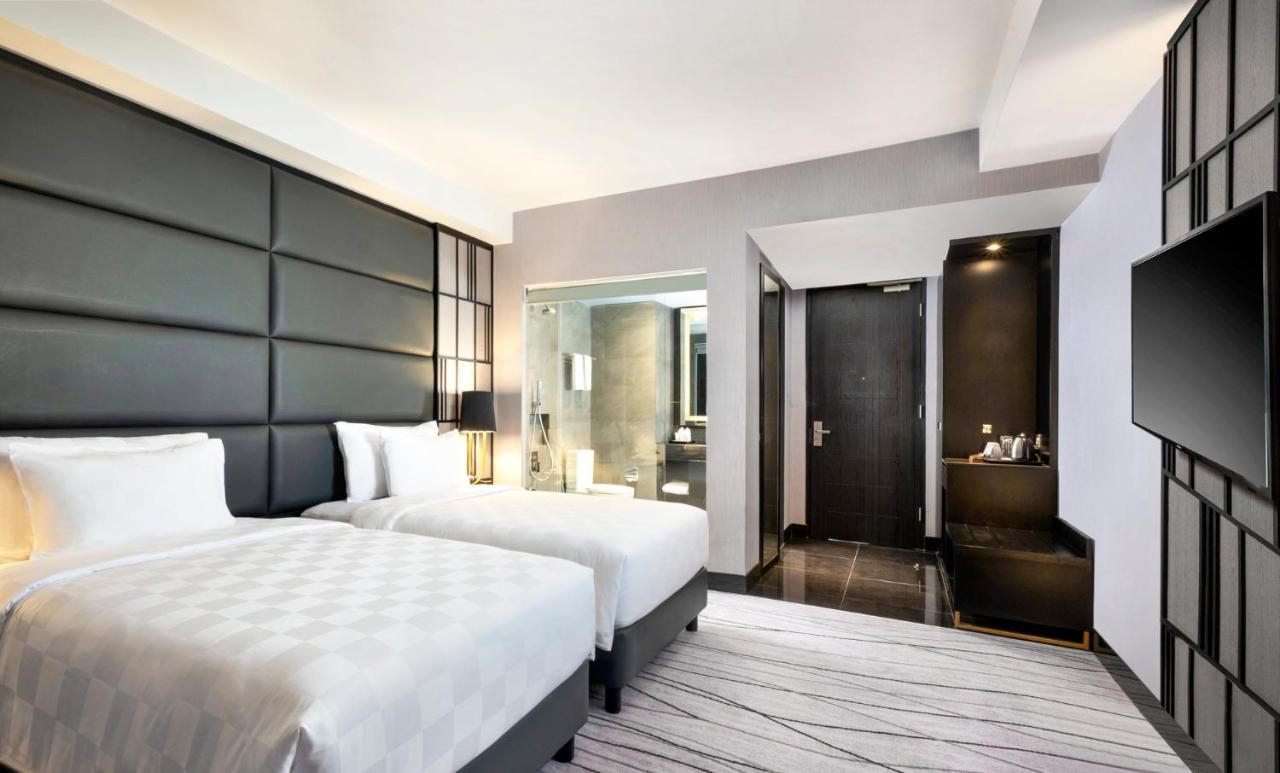 Grand Swiss-Belhotel Darmo Surabaia Exterior foto